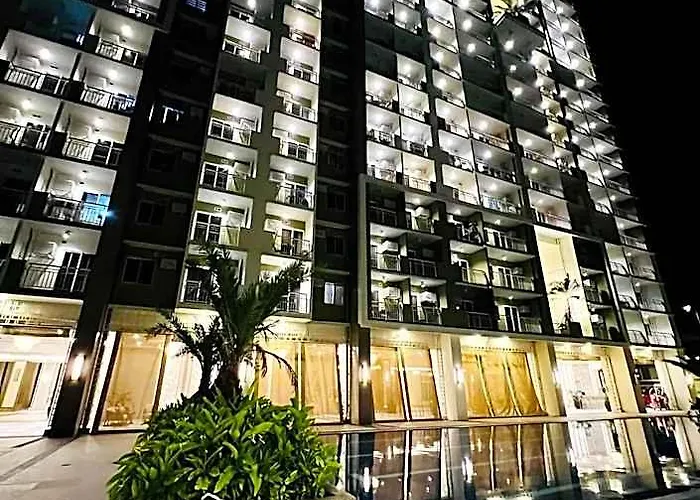 Hotel The Celandine Balintawak Quezon *